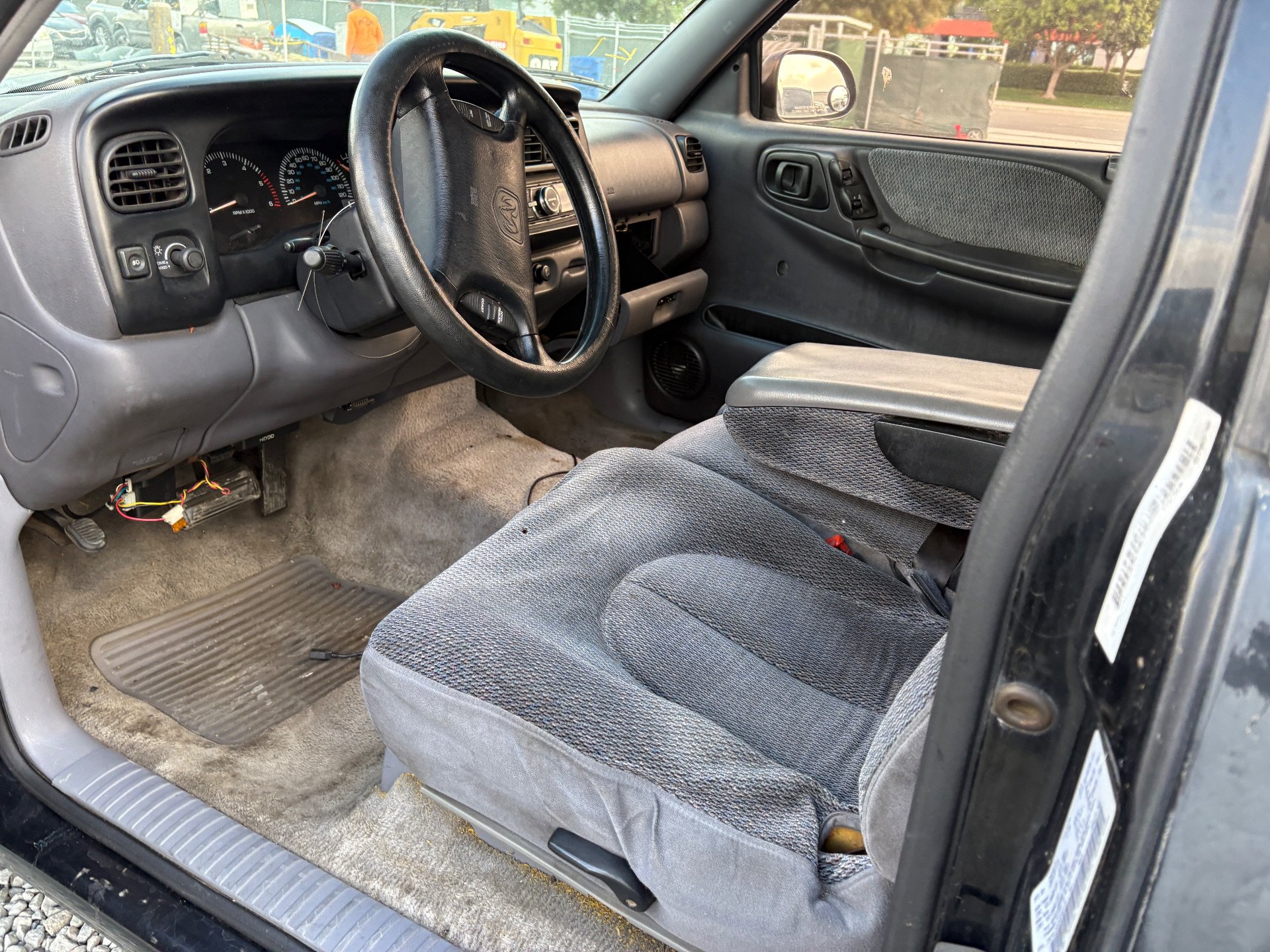 1997 DODGE DAKOTA — thumbnail 4