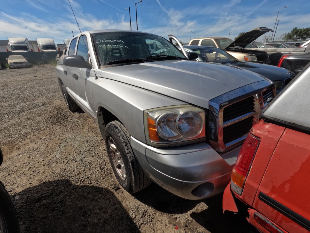 2005 DODGE DAKOTA