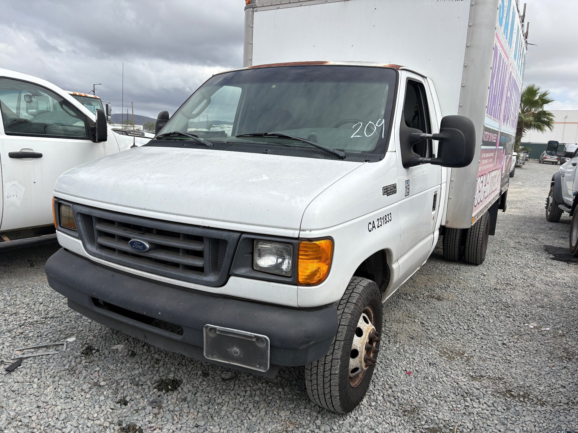 2004 FORD E350 — photo 1