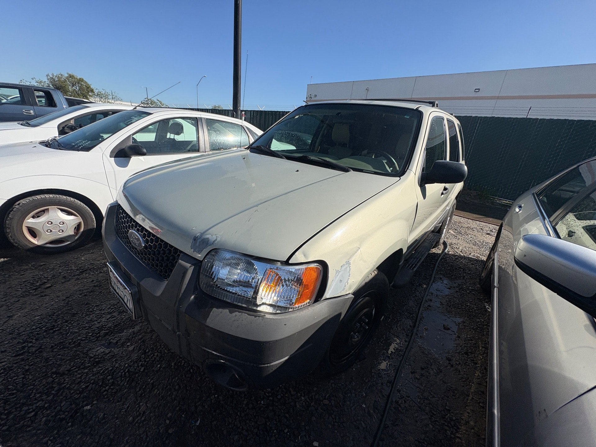 2005 FORD ESCAPE — photo 1