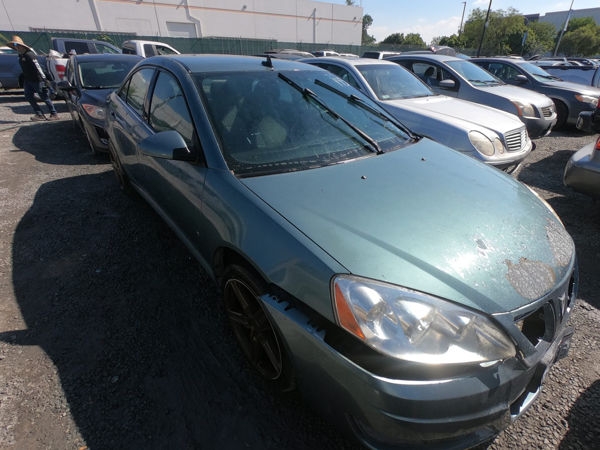 2009 PONTIAC G6 — thumbnail 2