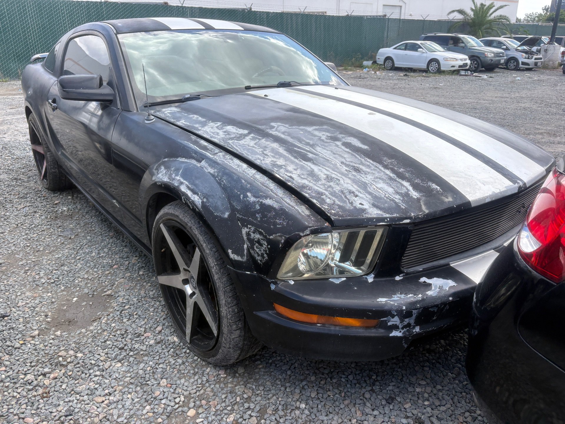 2005 FORD MUSTANG — thumbnail 2