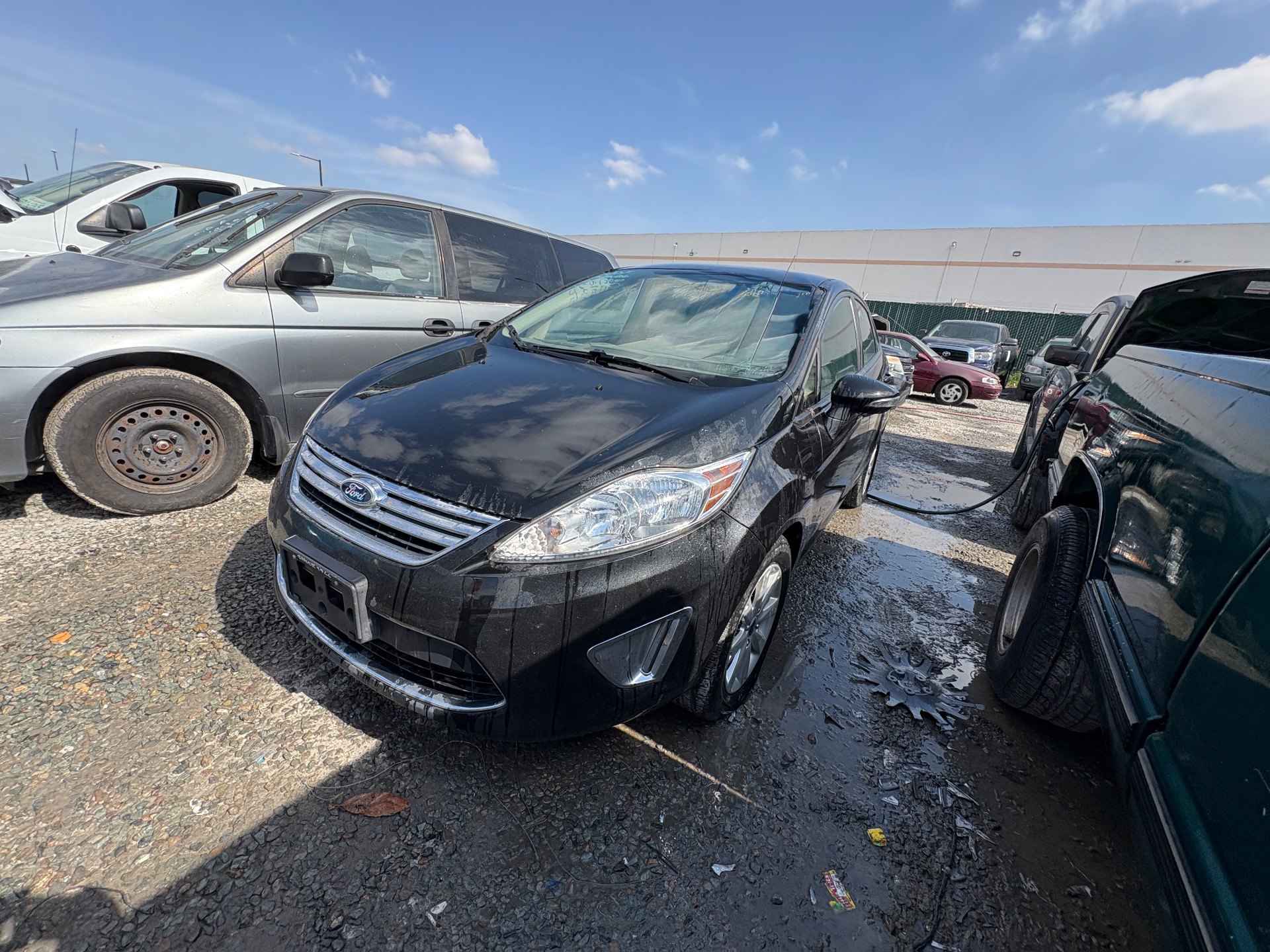 2012 FORD FIESTA — photo 1