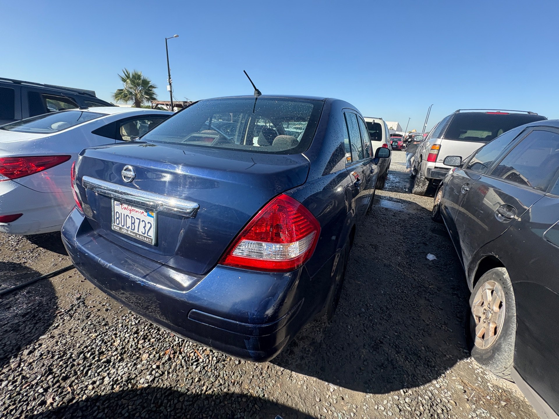 2011 NISSAN VERSA — thumbnail 4