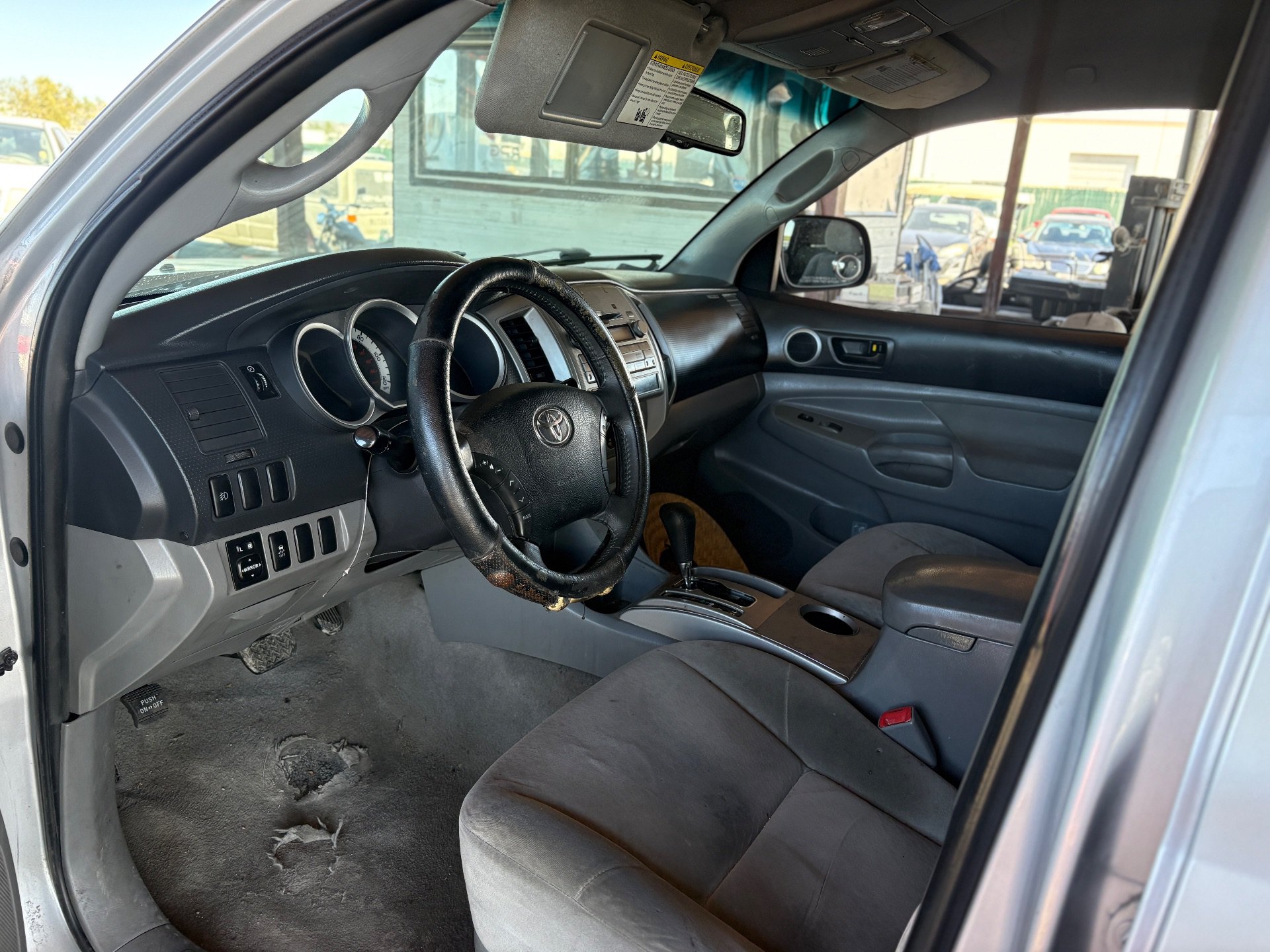 2011 TOYOTA TACOMA — thumbnail 4