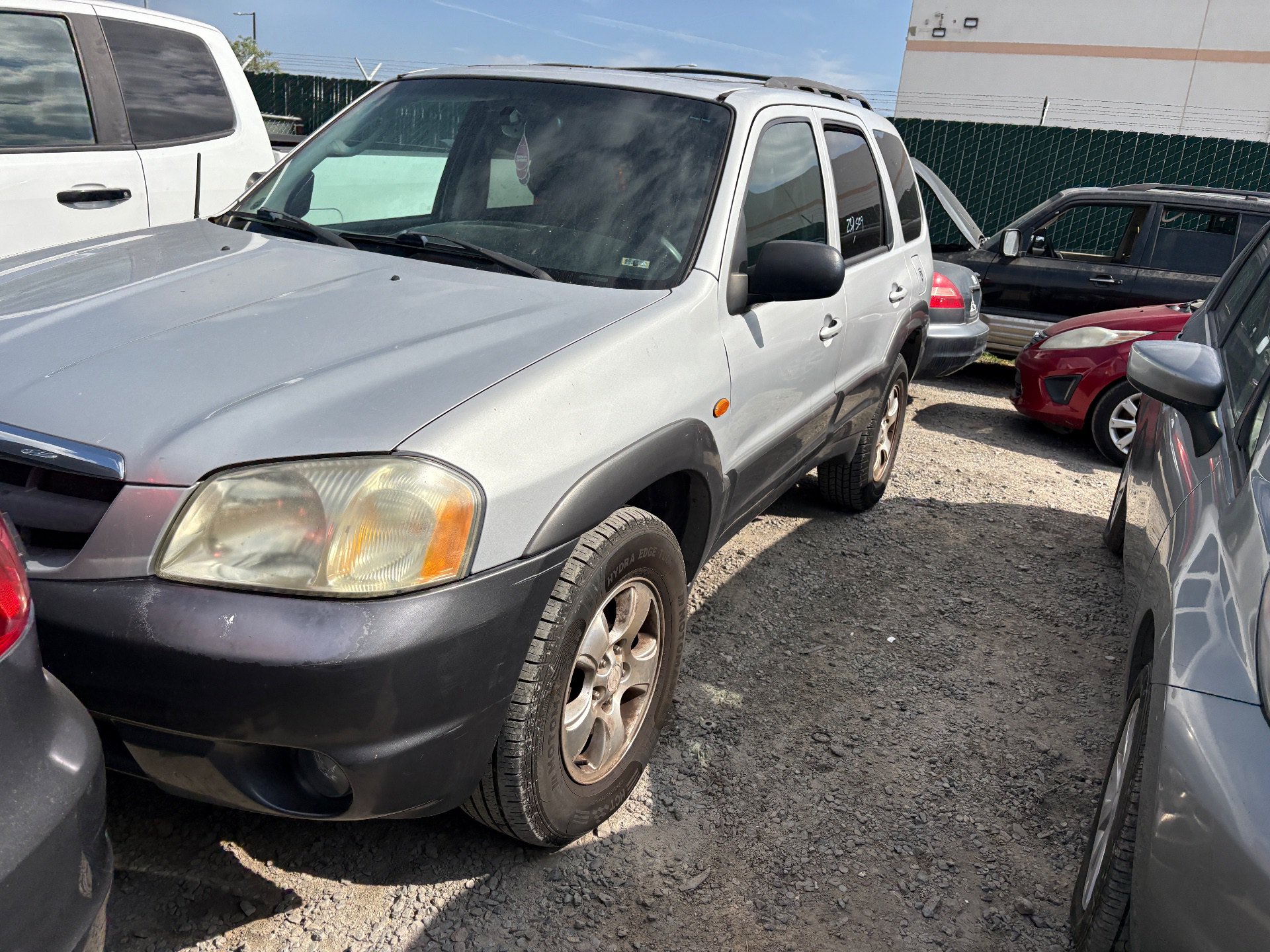 2003 MAZDA TRIBUTE — photo 1