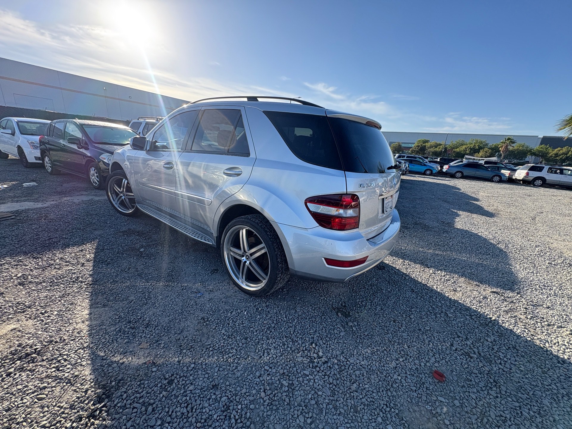 2009 MERZ M CLASS — thumbnail 4