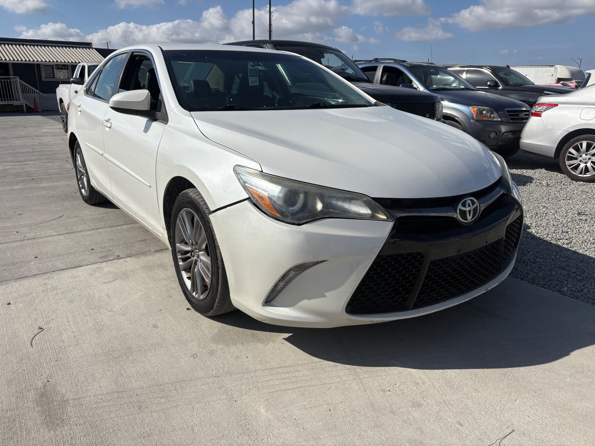 2017 TOYOTA CAMRY — photo 1