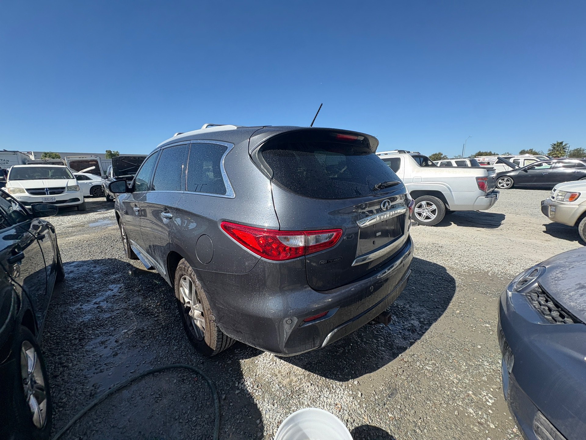 2013 INFINITI JX35 — thumbnail 4