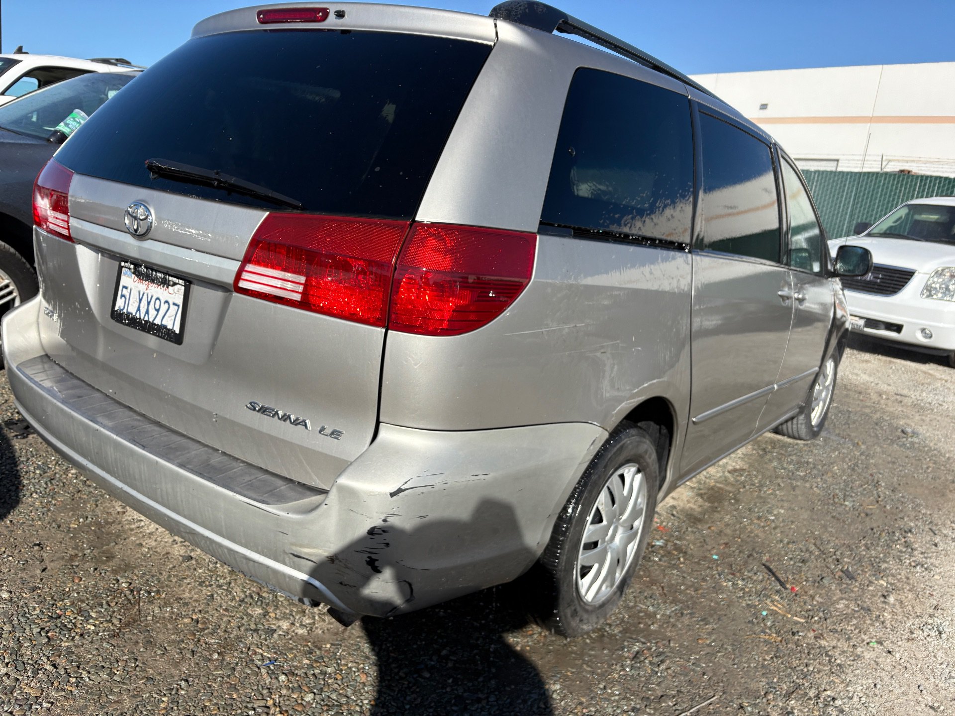 2005 TOYOTA SIENNA — thumbnail 3