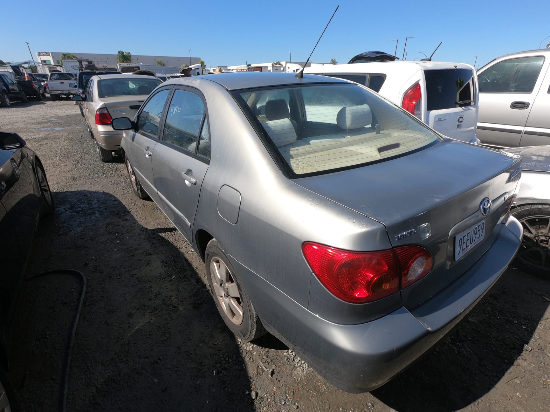2004 TOYOTA COROLLA — thumbnail 4