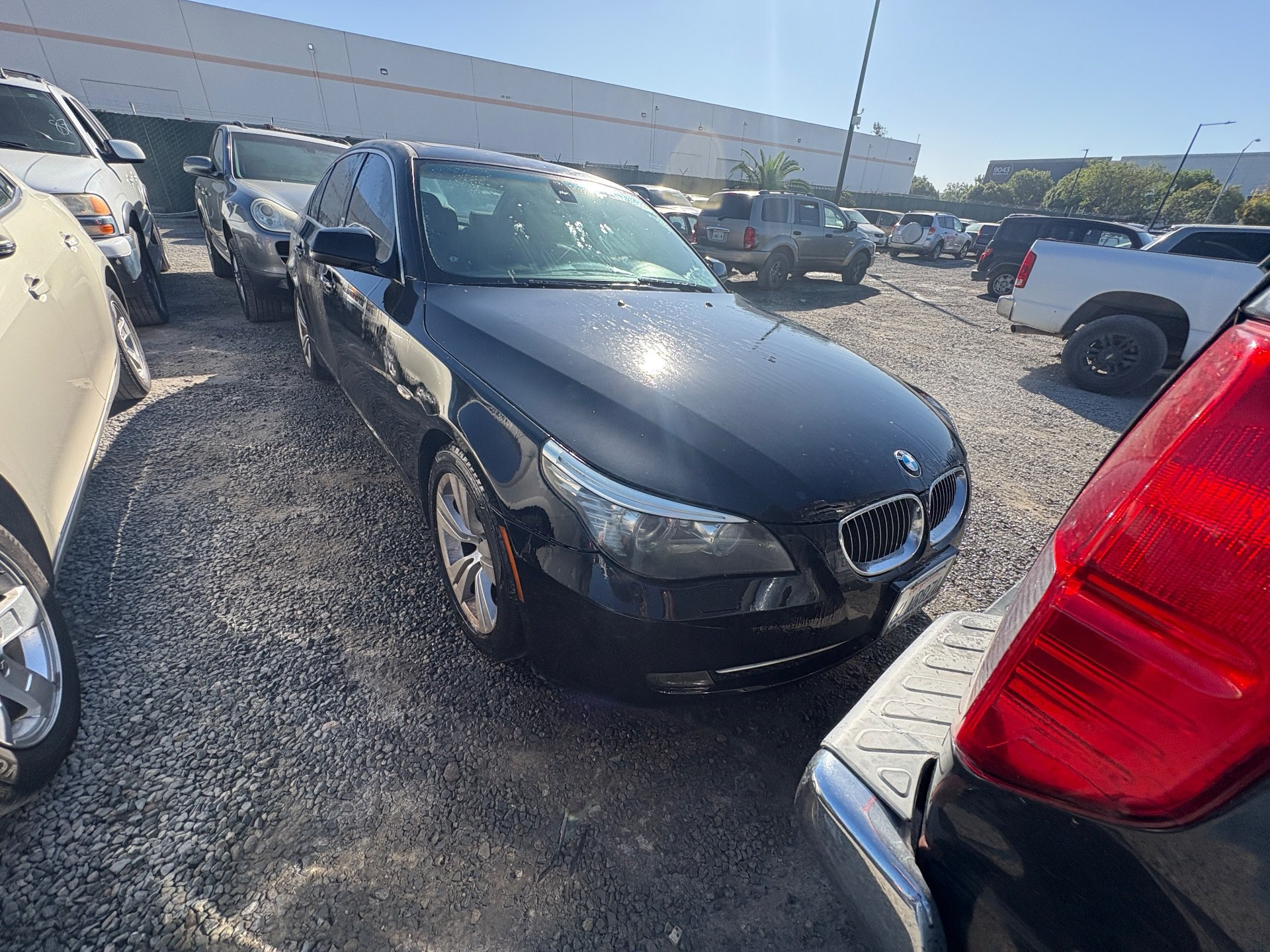 2010 BMW 528I — photo 1