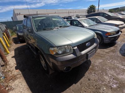 Vehicle: 2005 FORD ESCAPE (Lot 3)
