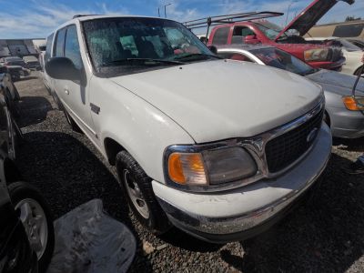 Vehicle: 2000 FORD EXPEDITION (Lot 305)