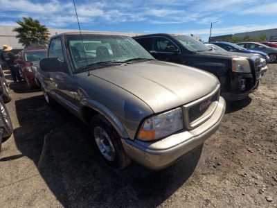 Vehicle: 2001 GMC SONOMA (Lot 41)