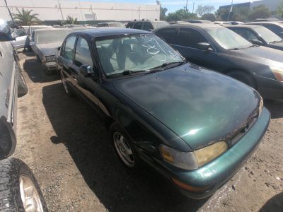 Vehicle: 1996 TOYOTA COROLLA (Lot 132)