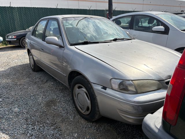 Vehicle: 1998 TOYOTA COROLLA (Lot 36)