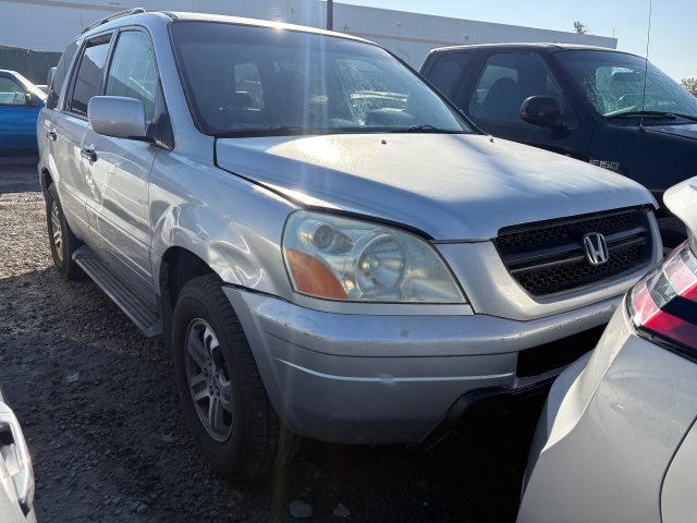 Vehicle: 2004 HONDA PILOT (Lot 108)