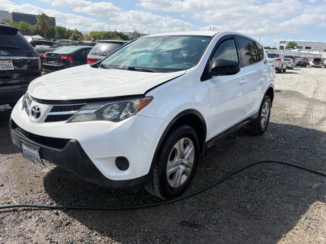 Vehicle: 2014 TOYOTA RAV4 (Lot 90)