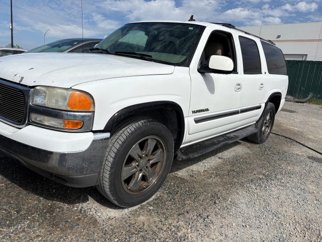 Vehicle: 2006 GMC YUKON XL (Lot 83)