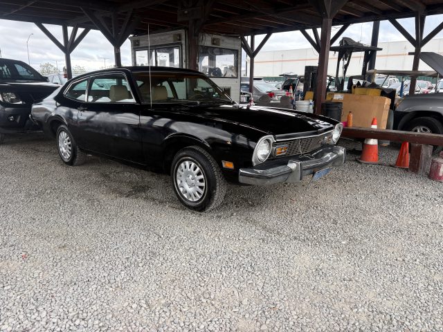 Vehicle: 1973 FORD MAVERICK (Lot 203)