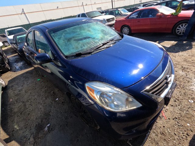 Vehicle: 2012 NISSAN VERSA (Lot 10)