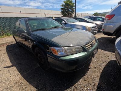 Vehicle: 2000 TOYOTA CAMRY (Lot 28)