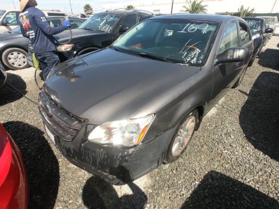 Vehicle: 2007 TOYOTA AVALON (Lot 169)