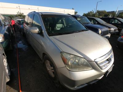 Vehicle: 2005 HONDA ODYSSEY (Lot 156)