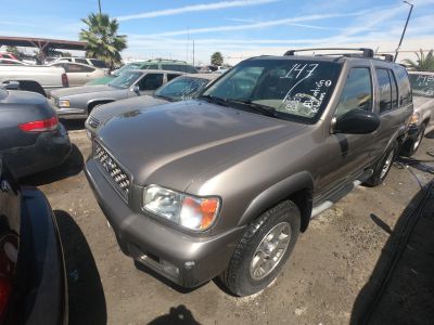 Vehicle: 2001 NISSAN PATHFINDER (Lot 147)