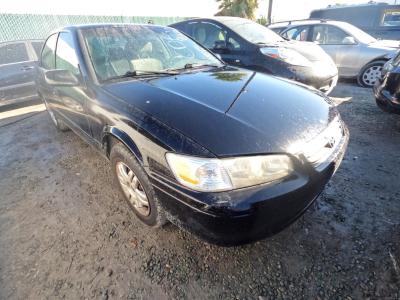 Vehicle: 2000 TOYOTA CAMRY (Lot 28)