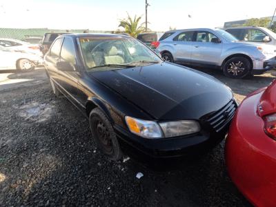 Vehicle: 1997 TOYOTA CAMRY (Lot 102)