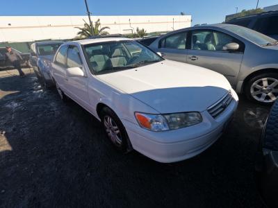 Vehicle: 2000 TOYOTA CAMRY (Lot 115)