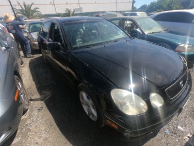 Vehicle: 2000 LEXUS GS 300 (Lot 135)