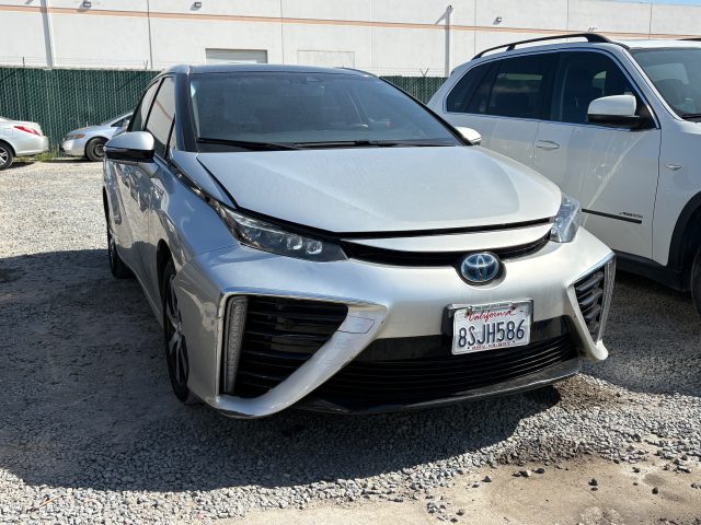 Vehicle: 2017 TOYOTA MIRAI (Lot 57)