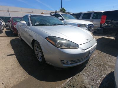 Vehicle: 2008 HYUNDAI TIBURON (Lot 18)