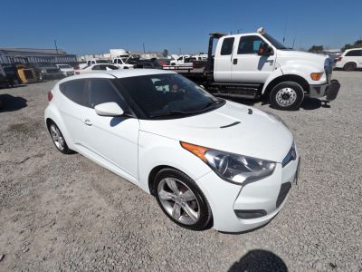 Vehicle: 2015 HYUNDAI VELOSTER (Lot 57)
