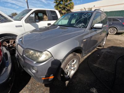 Vehicle: 2007 BMW X3 (Lot 27)