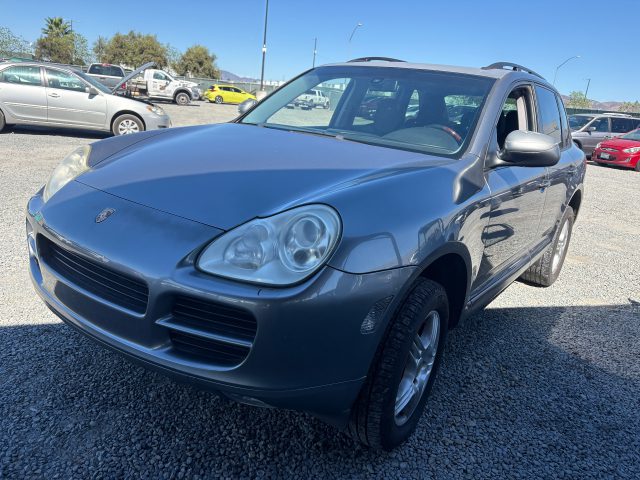 Vehicle: 2005 PORSCHE CAYENNE (Lot 87)