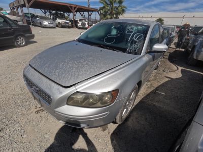 Vehicle: 2007 VOLVO S40 (Lot 96)